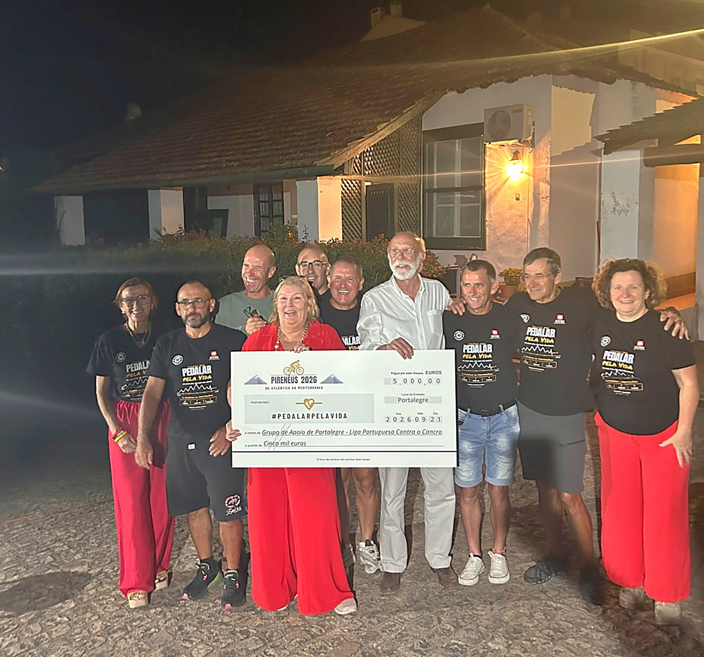 Entrega do cheque de 5 000 € ao Grupo de Apoio de Portalegre da Liga Portuguesa Contra o Cancro